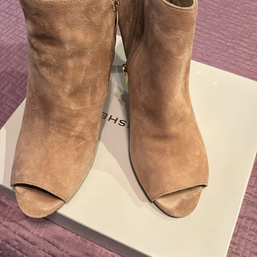 Peep toe booties - Picture 4 of 10